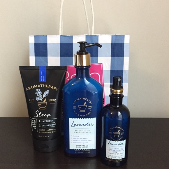 Bath & Body Works Accessories - Bath and Body Works Aromatherapy Lavender Set